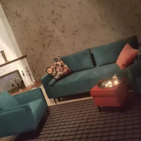 Margaret Apartman Twardogora